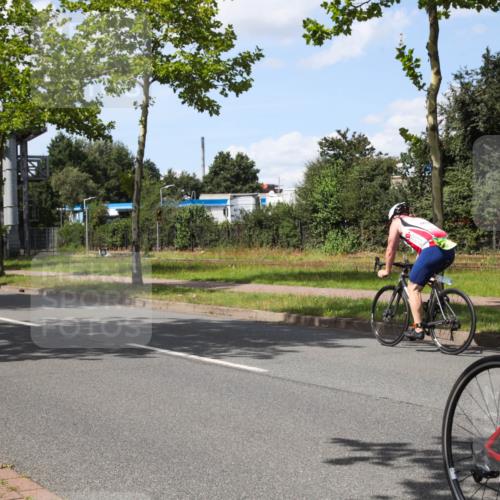 10.08.2025 - GEWOBA Citytriathlon Bremen Yannick Fuchs http://msf.ph/oto/8575161 10.08.2025 14:22:12 Radfahren 109, 186, 215, 224, 253, 258 meine-sportfotos.de