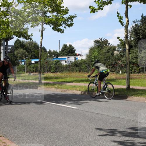 10.08.2025 - GEWOBA Citytriathlon Bremen Yannick Fuchs http://msf.ph/oto/8575165 10.08.2025 14:22:14 Radfahren 109, 186, 215, 224, 253, 258, 262 meine-sportfotos.de