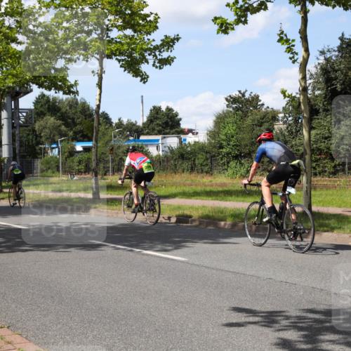 10.08.2025 - GEWOBA Citytriathlon Bremen Yannick Fuchs http://msf.ph/oto/8575182 10.08.2025 14:22:19 Radfahren 109, 186, 215, 217, 224, 258, 262 meine-sportfotos.de
