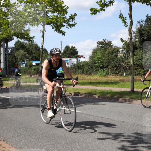 10.08.2025 - GEWOBA Citytriathlon Bremen Yannick Fuchs http://msf.ph/oto/8575186 10.08.2025 14:22:21 Radfahren 109, 186, 215, 217, 224, 258, 259, 262 meine-sportfotos.de