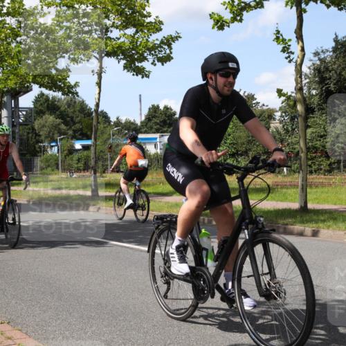 10.08.2025 - GEWOBA Citytriathlon Bremen Yannick Fuchs http://msf.ph/oto/8575218 10.08.2025 14:22:45 Radfahren 86, 89, 182, 204, 242, 252, 259, 280, 289, 297, 353, 427 meine-sportfotos.de
