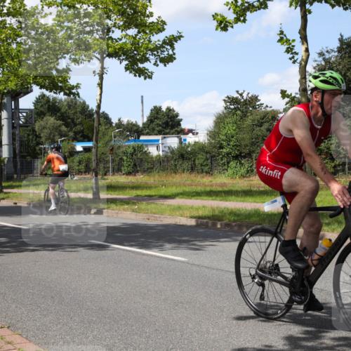 10.08.2025 - GEWOBA Citytriathlon Bremen Yannick Fuchs http://msf.ph/oto/8575220 10.08.2025 14:22:46 Radfahren 86, 89, 182, 204, 242, 252, 280, 289, 297, 353, 427 meine-sportfotos.de