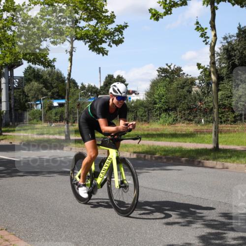 10.08.2025 - GEWOBA Citytriathlon Bremen Yannick Fuchs http://msf.ph/oto/8575223 10.08.2025 14:22:49 Radfahren 86, 89, 182, 204, 246, 252, 280, 288, 289, 297, 353, 427 meine-sportfotos.de