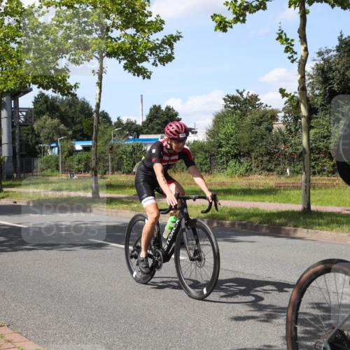 10.08.2025 - GEWOBA Citytriathlon Bremen Yannick Fuchs http://msf.ph/oto/8575240 10.08.2025 14:23:15 Radfahren 99, 154, 163, 200, 209, 213, 222, 225, 249, 423, 431, 478, 480 meine-sportfotos.de