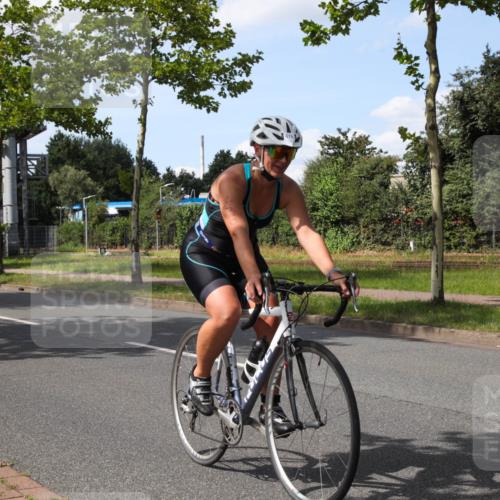 10.08.2025 - GEWOBA Citytriathlon Bremen Yannick Fuchs http://msf.ph/oto/8575248 10.08.2025 14:23:19 Radfahren 99, 154, 163, 200, 209, 213, 222, 225, 249, 250, 251, 317, 423, 431, 478, 480 meine-sportfotos.de