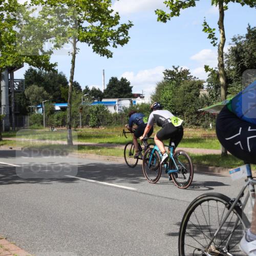 10.08.2025 - GEWOBA Citytriathlon Bremen Yannick Fuchs http://msf.ph/oto/8575262 10.08.2025 14:23:22 Radfahren 99, 154, 200, 209, 213, 222, 225, 250, 251, 317, 423, 431, 478, 480 meine-sportfotos.de
