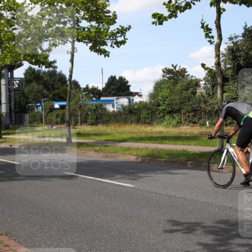 10.08.2025 - GEWOBA Citytriathlon Bremen Yannick Fuchs http://msf.ph/oto/8575277 10.08.2025 14:23:37 Radfahren 99, 128, 154, 158, 205, 234, 250, 251, 317 meine-sportfotos.de