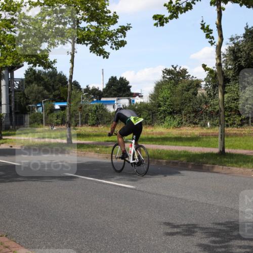 10.08.2025 - GEWOBA Citytriathlon Bremen Yannick Fuchs http://msf.ph/oto/8575278 10.08.2025 14:23:38 Radfahren 99, 128, 158, 205, 234, 250, 251, 317 meine-sportfotos.de