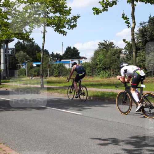 10.08.2025 - GEWOBA Citytriathlon Bremen Yannick Fuchs http://msf.ph/oto/8575281 10.08.2025 14:23:41 Radfahren 128, 158, 205, 234, 250, 251, 317 meine-sportfotos.de