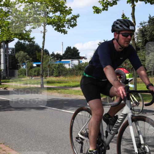 10.08.2025 - GEWOBA Citytriathlon Bremen Yannick Fuchs http://msf.ph/oto/8575284 10.08.2025 14:23:43 Radfahren 128, 158, 205, 234, 250, 317 meine-sportfotos.de