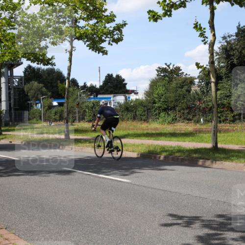 10.08.2025 - GEWOBA Citytriathlon Bremen Yannick Fuchs http://msf.ph/oto/8575287 10.08.2025 14:23:44 Radfahren 128, 158, 205, 234, 250 meine-sportfotos.de