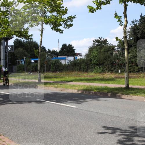 10.08.2025 - GEWOBA Citytriathlon Bremen Yannick Fuchs http://msf.ph/oto/8575322 10.08.2025 14:23:54 Radfahren 128, 158, 221 meine-sportfotos.de