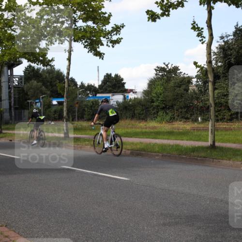 10.08.2025 - GEWOBA Citytriathlon Bremen Yannick Fuchs http://msf.ph/oto/8575332 10.08.2025 14:24:00 Radfahren 128, 221 meine-sportfotos.de