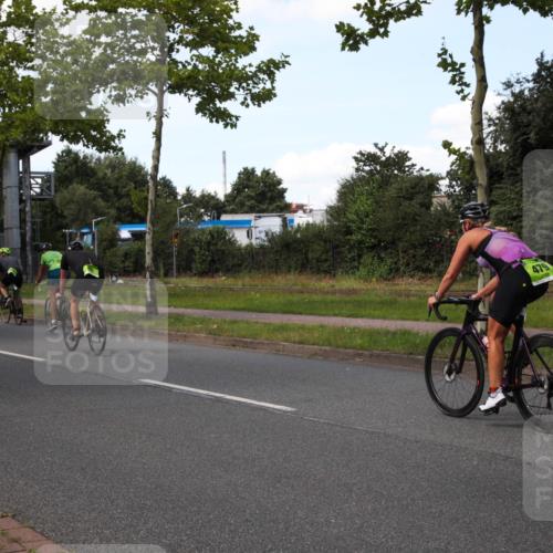 10.08.2025 - GEWOBA Citytriathlon Bremen Yannick Fuchs http://msf.ph/oto/8575348 10.08.2025 14:24:27 Radfahren 3, 169, 247, 436, 474, 488 meine-sportfotos.de