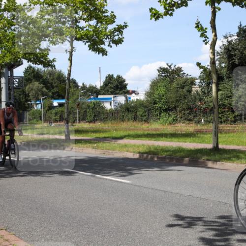 10.08.2025 - GEWOBA Citytriathlon Bremen Yannick Fuchs http://msf.ph/oto/8575386 10.08.2025 14:25:21 Radfahren 49, 85, 208, 267, 270, 323, 326, 336, 462, 479 meine-sportfotos.de