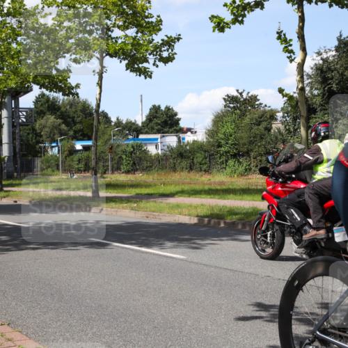 10.08.2025 - GEWOBA Citytriathlon Bremen Yannick Fuchs http://msf.ph/oto/8575391 10.08.2025 14:25:24 Radfahren 49, 85, 208, 267, 270, 323, 326, 336, 462, 479 meine-sportfotos.de