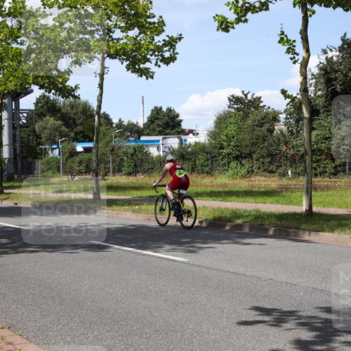 10.08.2025 - GEWOBA Citytriathlon Bremen Yannick Fuchs http://msf.ph/oto/8575403 10.08.2025 14:25:35 Radfahren 208, 336, 479, 499 meine-sportfotos.de