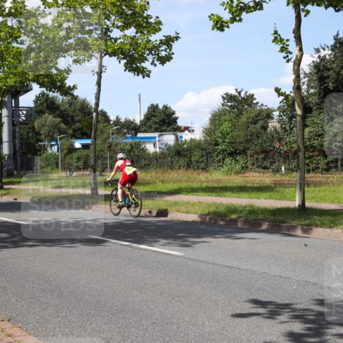 10.08.2025 - GEWOBA Citytriathlon Bremen Yannick Fuchs http://msf.ph/oto/8575404 10.08.2025 14:25:36 Radfahren 167, 208, 336, 479, 499 meine-sportfotos.de