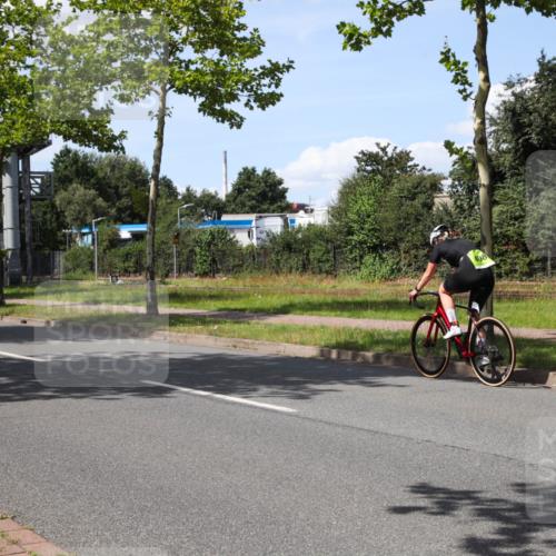 10.08.2025 - GEWOBA Citytriathlon Bremen Yannick Fuchs http://msf.ph/oto/8575428 10.08.2025 14:25:51 Radfahren 167, 181, 273, 331, 446, 499 meine-sportfotos.de