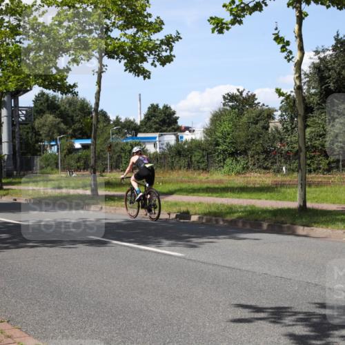 10.08.2025 - GEWOBA Citytriathlon Bremen Yannick Fuchs http://msf.ph/oto/8575439 10.08.2025 14:25:56 Radfahren 167, 181, 220, 273, 325, 331, 446, 499 meine-sportfotos.de