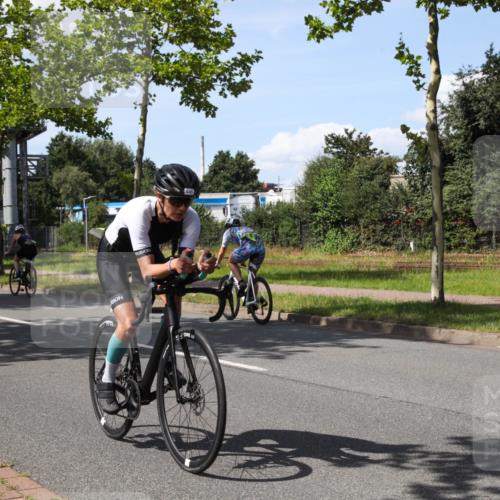 10.08.2025 - GEWOBA Citytriathlon Bremen Yannick Fuchs http://msf.ph/oto/8575442 10.08.2025 14:25:57 Radfahren 167, 181, 220, 273, 325, 331, 446, 499 meine-sportfotos.de