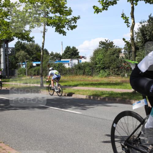 10.08.2025 - GEWOBA Citytriathlon Bremen Yannick Fuchs http://msf.ph/oto/8575443 10.08.2025 14:25:57 Radfahren 167, 181, 220, 273, 325, 331, 446, 499 meine-sportfotos.de