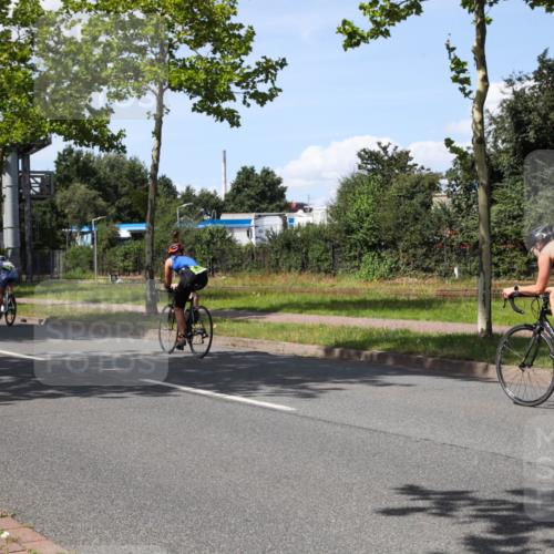 10.08.2025 - GEWOBA Citytriathlon Bremen Yannick Fuchs http://msf.ph/oto/8575447 10.08.2025 14:25:58 Radfahren 167, 181, 220, 231, 273, 325, 331, 446, 499 meine-sportfotos.de