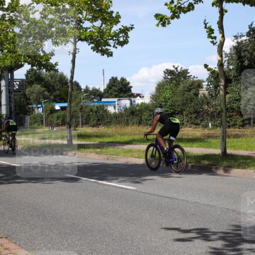 10.08.2025 - GEWOBA Citytriathlon Bremen Yannick Fuchs http://msf.ph/oto/8575453 10.08.2025 14:26:00 Radfahren 167, 181, 220, 231, 273, 325, 331, 446, 499 meine-sportfotos.de