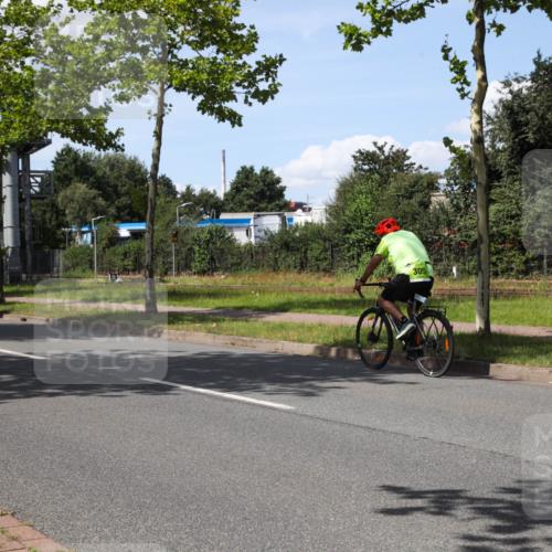 10.08.2025 - GEWOBA Citytriathlon Bremen Yannick Fuchs http://msf.ph/oto/8575462 10.08.2025 14:26:04 Radfahren 181, 220, 231, 273, 325, 331, 446 meine-sportfotos.de