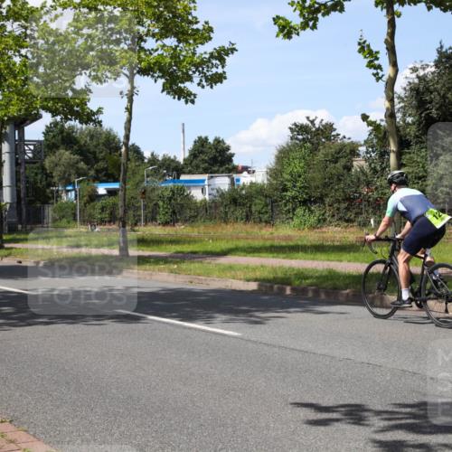 10.08.2025 - GEWOBA Citytriathlon Bremen Yannick Fuchs http://msf.ph/oto/8575521 10.08.2025 14:26:21 Radfahren 231, 278, 360, 404, 453 meine-sportfotos.de