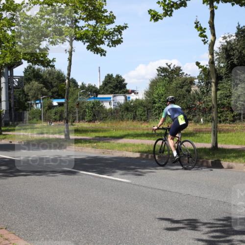 10.08.2025 - GEWOBA Citytriathlon Bremen Yannick Fuchs http://msf.ph/oto/8575522 10.08.2025 14:26:22 Radfahren 231, 278, 360, 404, 453, 532 meine-sportfotos.de