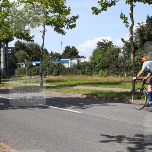 10.08.2025 - GEWOBA Citytriathlon Bremen Yannick Fuchs http://msf.ph/oto/8575547 10.08.2025 14:26:30 Radfahren 278, 358, 360, 404, 453, 532 meine-sportfotos.de