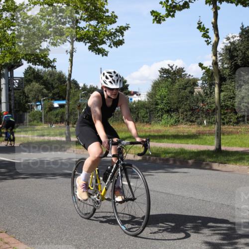 10.08.2025 - GEWOBA Citytriathlon Bremen Yannick Fuchs http://msf.ph/oto/8575551 10.08.2025 14:26:32 Radfahren 358, 360, 404, 453, 532 meine-sportfotos.de