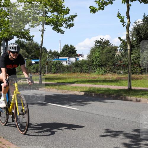 10.08.2025 - GEWOBA Citytriathlon Bremen Yannick Fuchs http://msf.ph/oto/8575574 10.08.2025 14:26:41 Radfahren 349, 358, 404, 408, 445, 453, 484, 532 meine-sportfotos.de