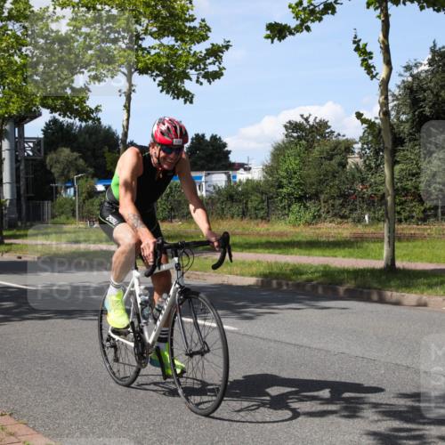 10.08.2025 - GEWOBA Citytriathlon Bremen Yannick Fuchs http://msf.ph/oto/8575585 10.08.2025 14:27:11 Radfahren 189, 196, 276, 286, 305, 318, 441, 457 meine-sportfotos.de