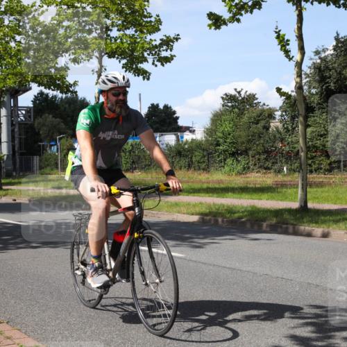 10.08.2025 - GEWOBA Citytriathlon Bremen Yannick Fuchs http://msf.ph/oto/8575587 10.08.2025 14:27:13 Radfahren 189, 196, 276, 286, 305, 318, 441, 457 meine-sportfotos.de