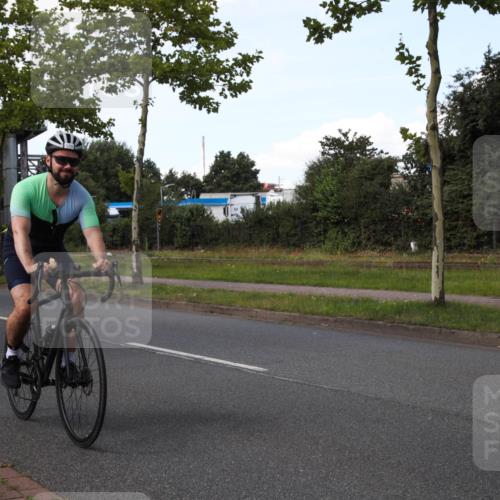10.08.2025 - GEWOBA Citytriathlon Bremen Yannick Fuchs http://msf.ph/oto/8575618 10.08.2025 14:27:33 Radfahren 120, 156, 320, 363 meine-sportfotos.de