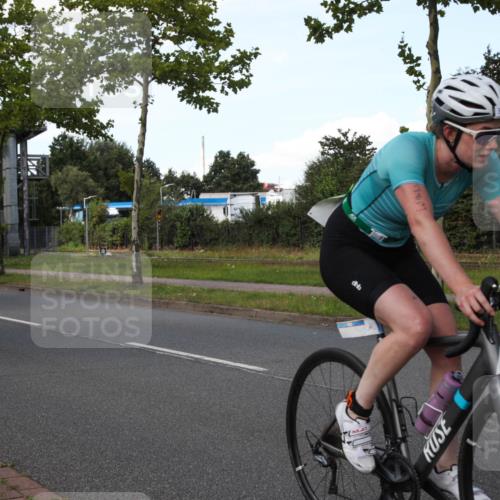 10.08.2025 - GEWOBA Citytriathlon Bremen Yannick Fuchs http://msf.ph/oto/8575636 10.08.2025 14:27:40 Radfahren 156, 194, 320, 322, 363 meine-sportfotos.de