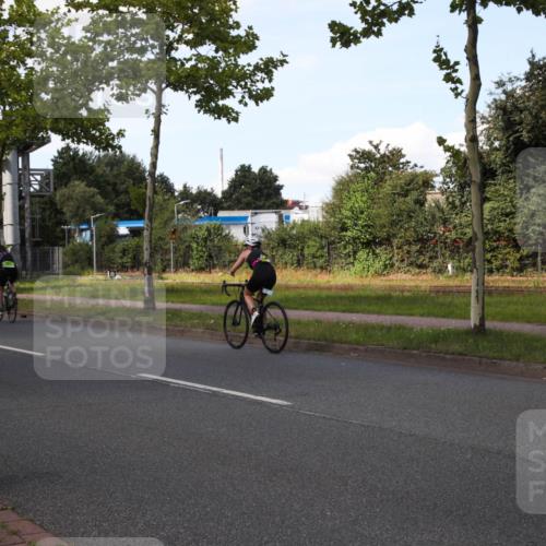10.08.2025 - GEWOBA Citytriathlon Bremen Yannick Fuchs http://msf.ph/oto/8575645 10.08.2025 14:27:45 Radfahren 156, 159, 194, 293, 322, 363 meine-sportfotos.de