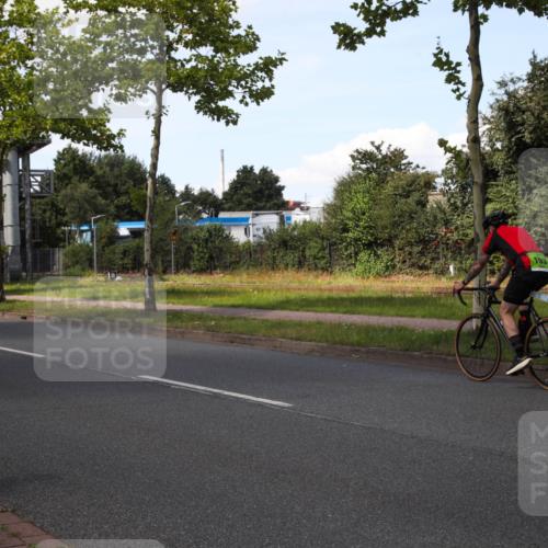 10.08.2025 - GEWOBA Citytriathlon Bremen Yannick Fuchs http://msf.ph/oto/8575652 10.08.2025 14:27:48 Radfahren 156, 159, 194, 293, 322, 363 meine-sportfotos.de
