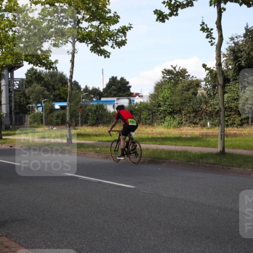 10.08.2025 - GEWOBA Citytriathlon Bremen Yannick Fuchs http://msf.ph/oto/8575654 10.08.2025 14:27:49 Radfahren 156, 159, 194, 293, 322, 363 meine-sportfotos.de