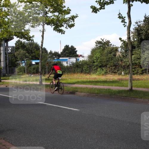 10.08.2025 - GEWOBA Citytriathlon Bremen Yannick Fuchs http://msf.ph/oto/8575655 10.08.2025 14:27:49 Radfahren 156, 159, 194, 293, 322, 363 meine-sportfotos.de