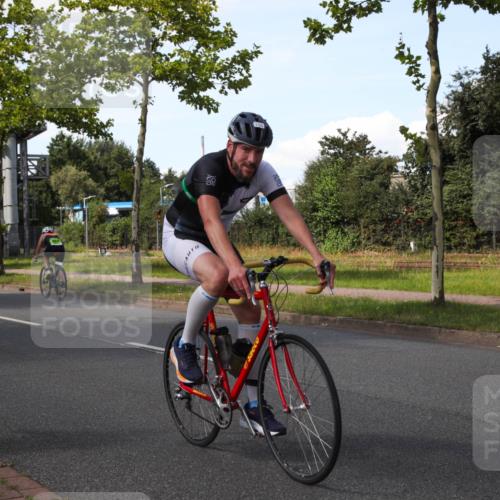 10.08.2025 - GEWOBA Citytriathlon Bremen Yannick Fuchs http://msf.ph/oto/8575665 10.08.2025 14:27:52 Radfahren 159, 194, 293, 322, 363 meine-sportfotos.de