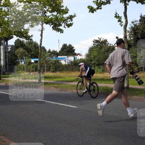 10.08.2025 - GEWOBA Citytriathlon Bremen Yannick Fuchs http://msf.ph/oto/8575670 10.08.2025 14:27:53 Radfahren 159, 194, 293, 322, 363 meine-sportfotos.de