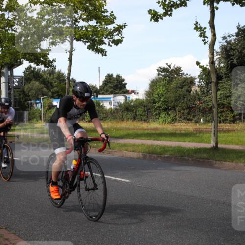 10.08.2025 - GEWOBA Citytriathlon Bremen Yannick Fuchs http://msf.ph/oto/8575675 10.08.2025 14:27:55 Radfahren 70, 159, 194, 293, 322 meine-sportfotos.de