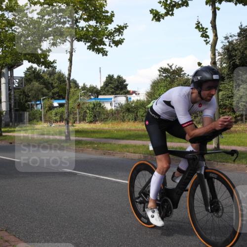 10.08.2025 - GEWOBA Citytriathlon Bremen Yannick Fuchs http://msf.ph/oto/8575677 10.08.2025 14:27:55 Radfahren 70, 159, 194, 293, 322 meine-sportfotos.de