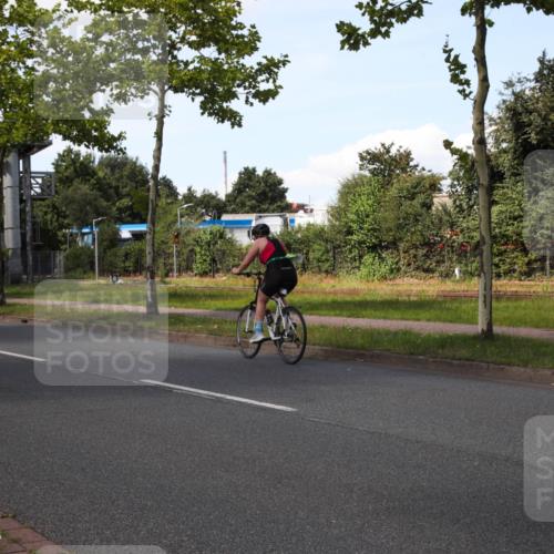 10.08.2025 - GEWOBA Citytriathlon Bremen Yannick Fuchs http://msf.ph/oto/8575684 10.08.2025 14:27:58 Radfahren 70, 159, 194, 293, 322 meine-sportfotos.de