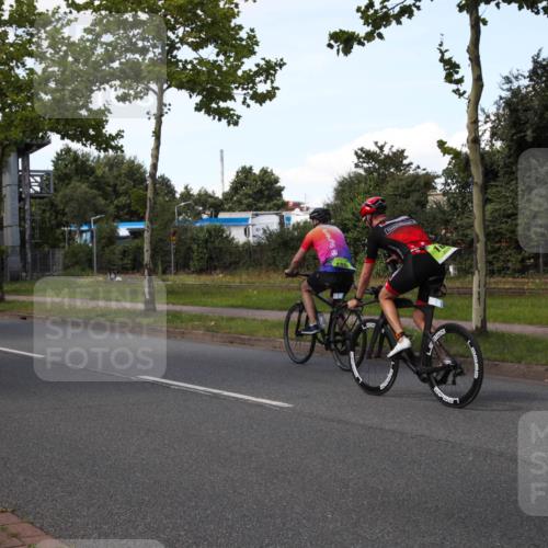 10.08.2025 - GEWOBA Citytriathlon Bremen Yannick Fuchs http://msf.ph/oto/8575692 10.08.2025 14:28:07 Radfahren 70, 293, 382, 448 meine-sportfotos.de