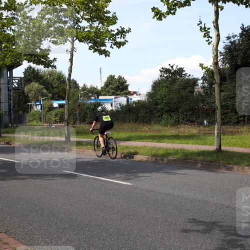 10.08.2025 - GEWOBA Citytriathlon Bremen Yannick Fuchs http://msf.ph/oto/8575699 10.08.2025 14:28:20 Radfahren 70, 382, 401, 448 meine-sportfotos.de