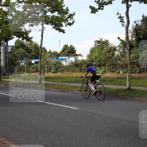 10.08.2025 - GEWOBA Citytriathlon Bremen Yannick Fuchs http://msf.ph/oto/8575703 10.08.2025 14:28:26 Radfahren 237, 367, 382, 401, 448 meine-sportfotos.de